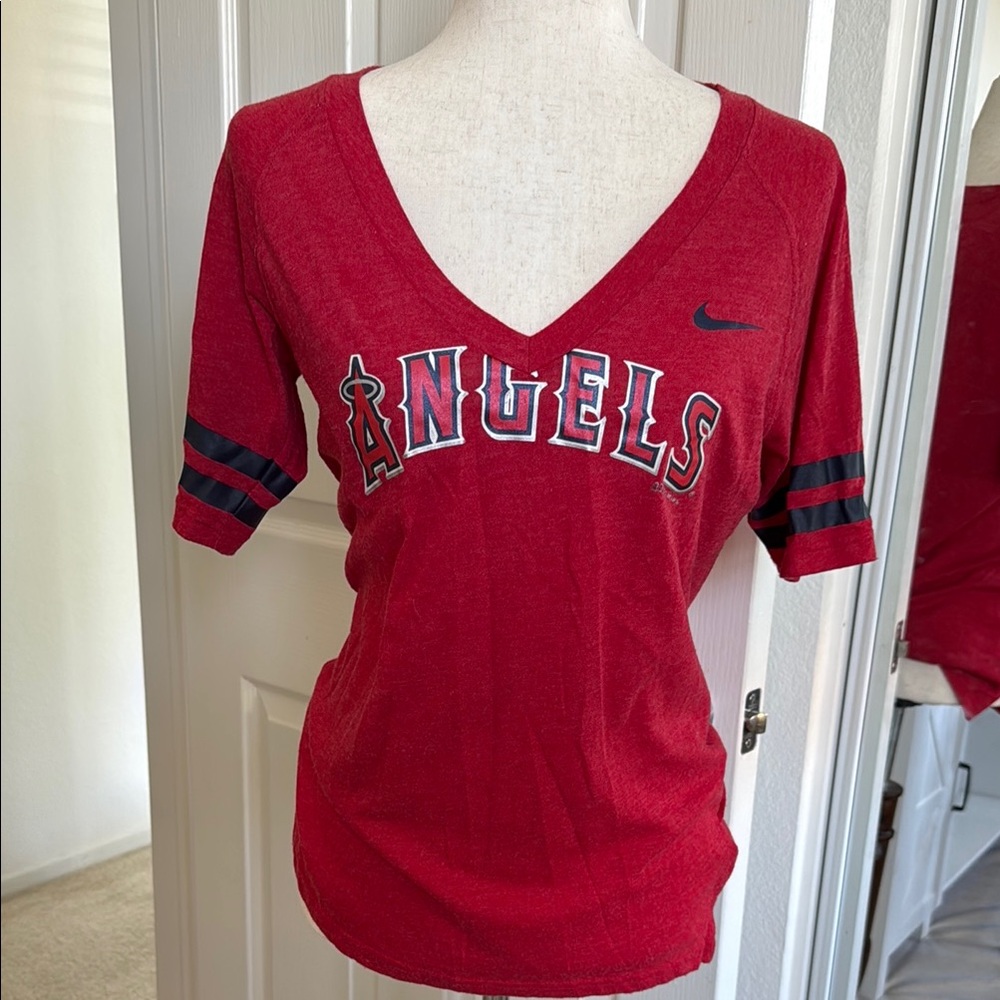 Nike Angels Limited edition Red Fitted 3/4 Sleeve T-shirt